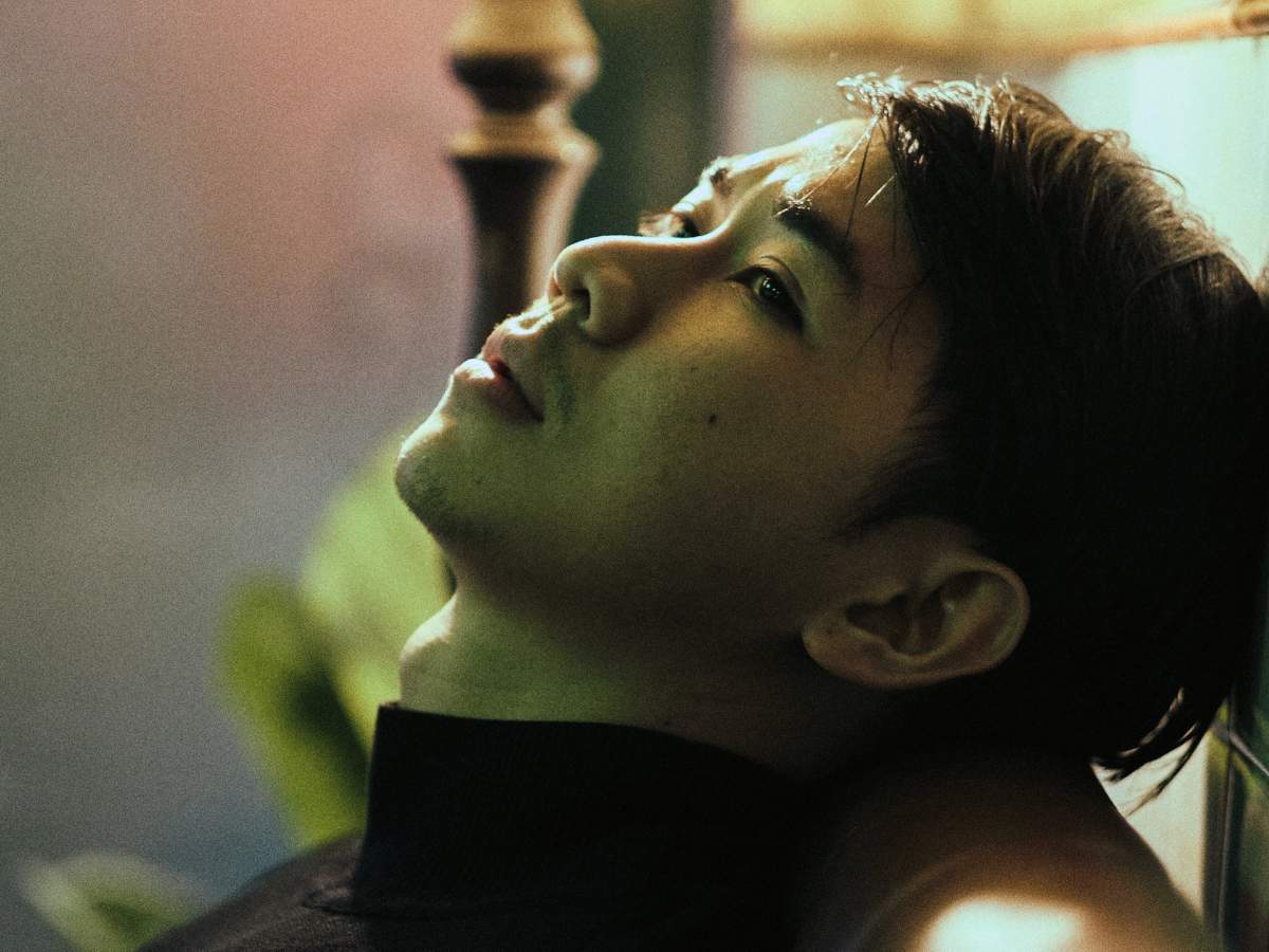 Young Filipino man looking distressed. Learn about the causes and treatments for erectile dysfunction in Filipino men at andyou.ph.